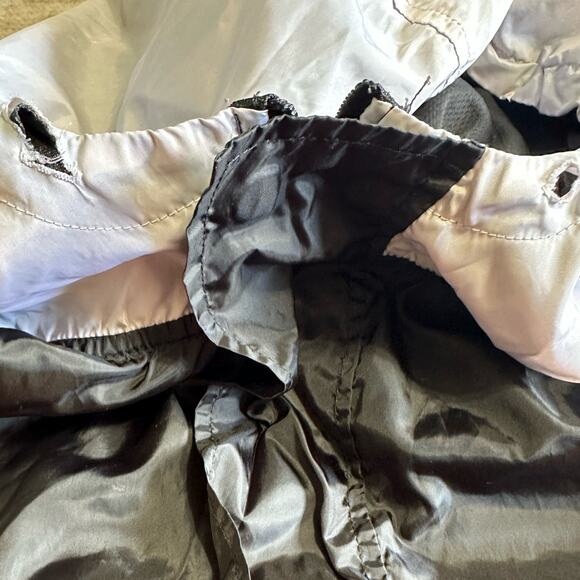 Vintage NBA Chicago Bulls Black and Red Quarter Snap Front Windbreaker Size M - Picture 8 of 9